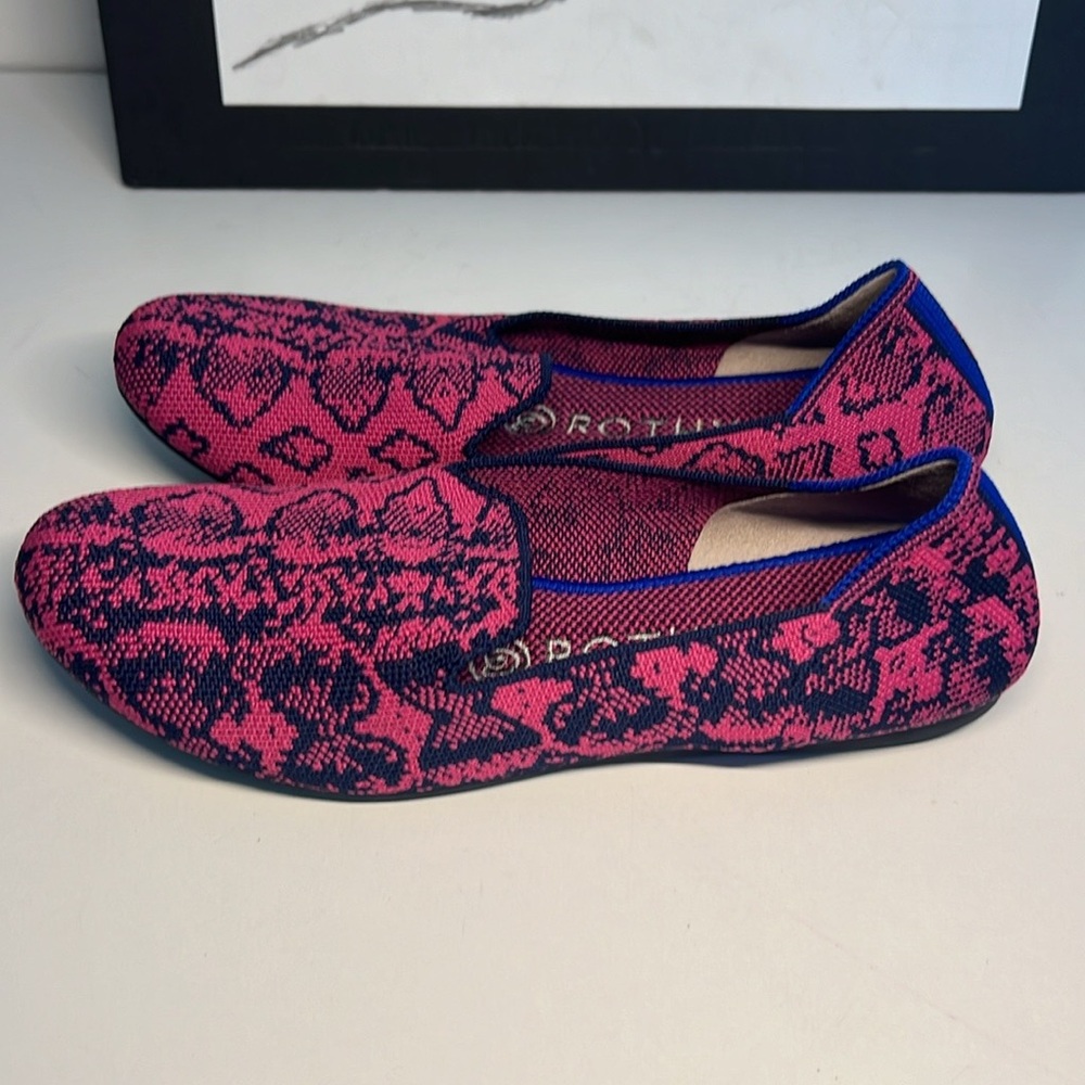 Rothys Fuchsia Navy Snakeskin Python Print Women’… - image 7